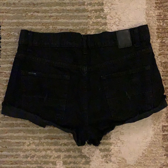 Rusty Booty Shorts - Picture 5 of 5